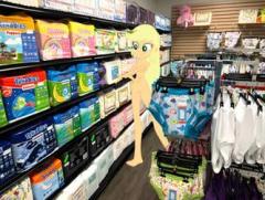 applejack_at_the_diaper_store_by_mechasonicsuperfan_dh2wuib-250t.jpg
